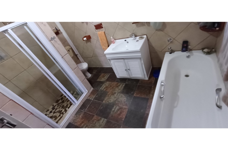 4 Bedroom Property for Sale in Doorn Free State